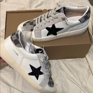 Vintage Havana Black and White Sneakers